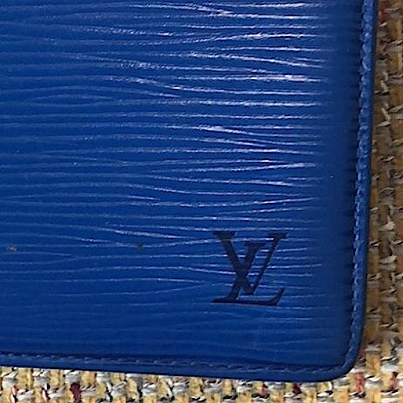 LOUIS VUITTON Blue Epi Leather Marco BiFold Wallet MI0971 - Picture 17 of 17